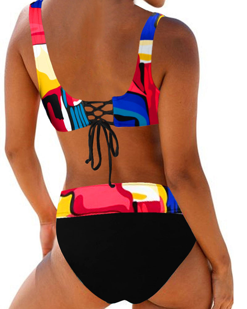 Eva - Bikini Coloré et Joyeux