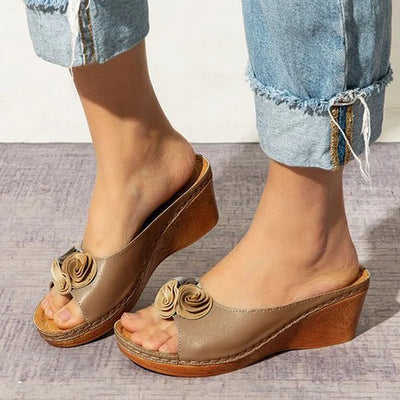 Lily™ - Sandales orthopédiques à bride fleurie