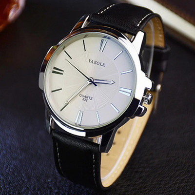 Montre de Luxe en Verre Bleu et Cuir