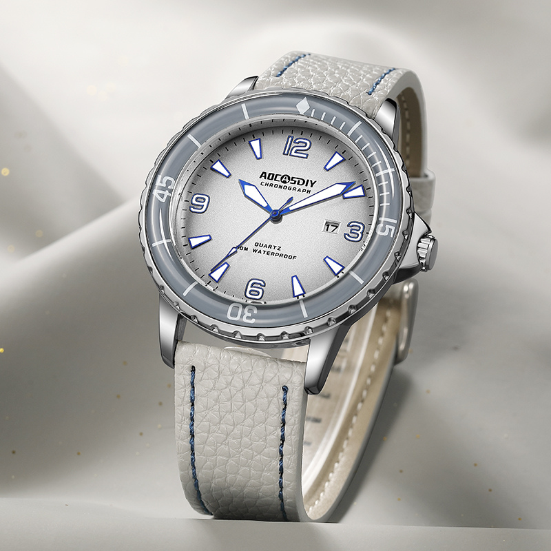 Montre décontractée avec bracelet en cuir