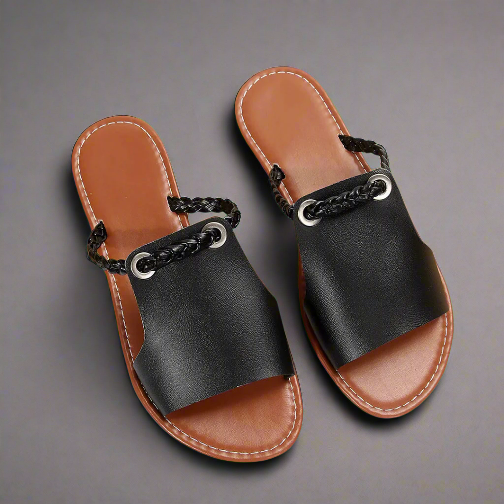 Katelina | Chaussons plats en matériau premium