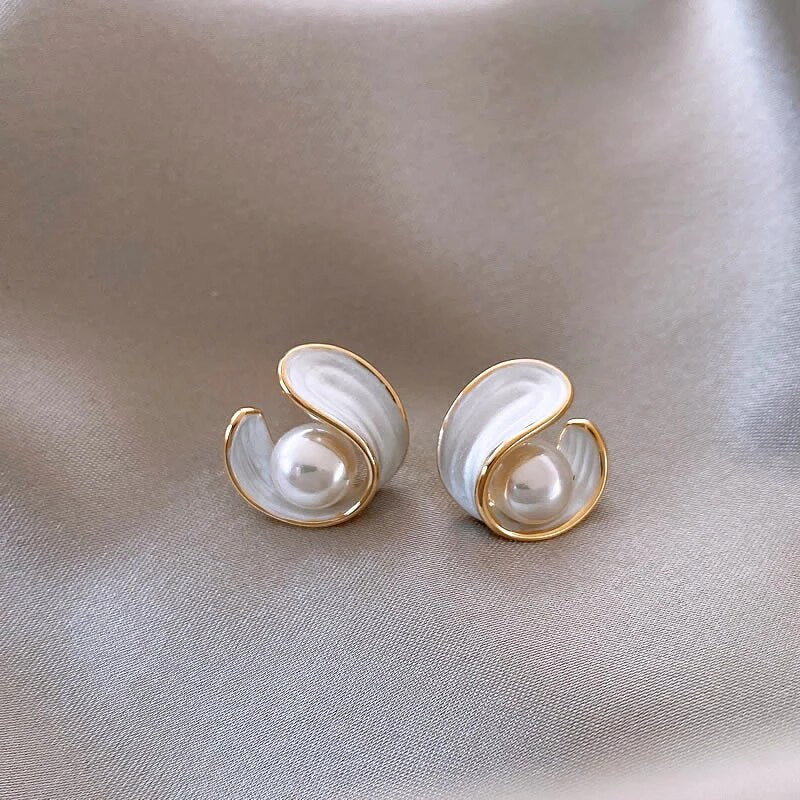 Boucles d'Oreilles en Opale Blanche de Luxe avec Perles en Or