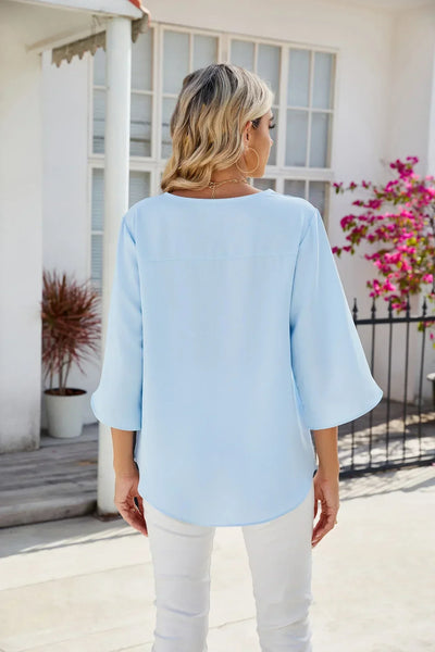 Belinda™ | Blouse à col en V