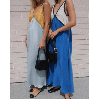 RENATA | ROBE AVEC COL EN V