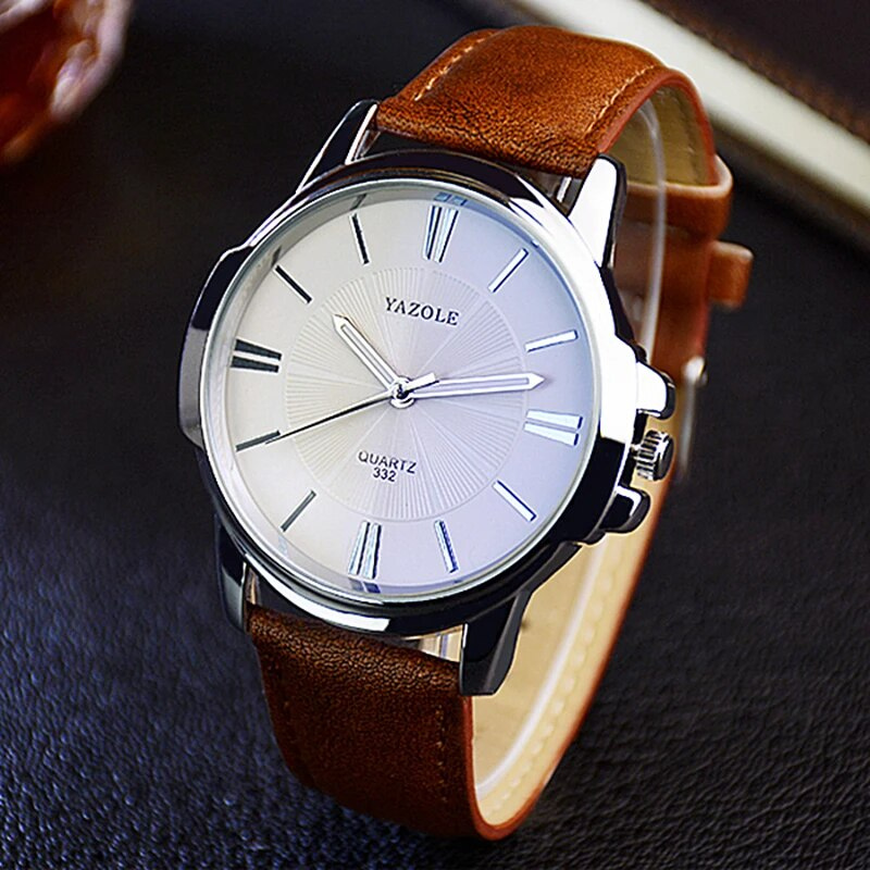 Montre de Luxe en Verre Bleu et Cuir