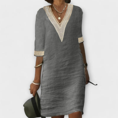 Emelia | Robe à col en V inspirée du style bohème