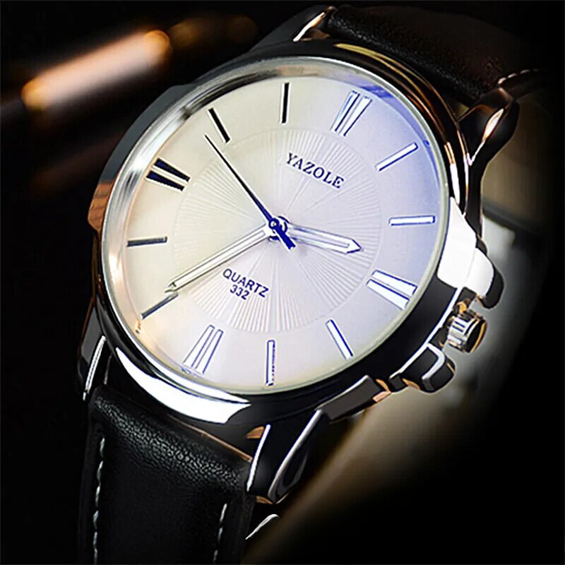 Montre de Luxe en Verre Bleu et Cuir
