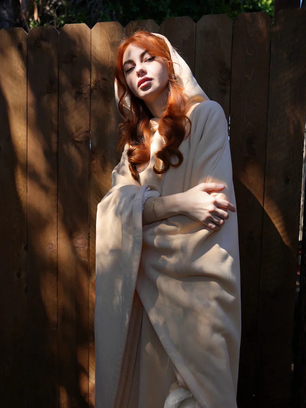 Eden Hoodie Blanket – Votre Cocoon de Douceur