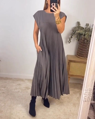 Amada™ Robe sans manches plissée