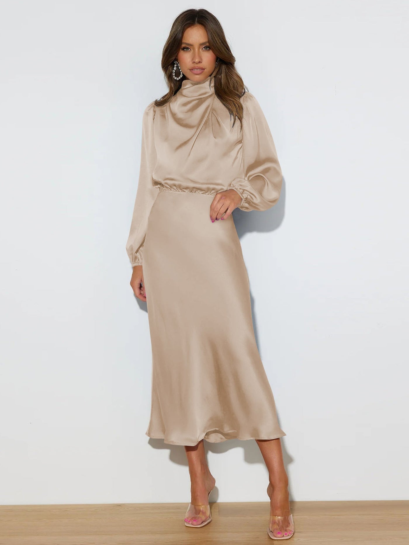 Isabella | Robe Midi Satin Sophistiquée