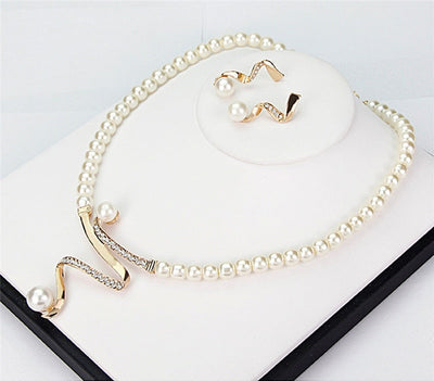 Ensemble de Collier de Perles Naturelles + Boucles d'Oreilles