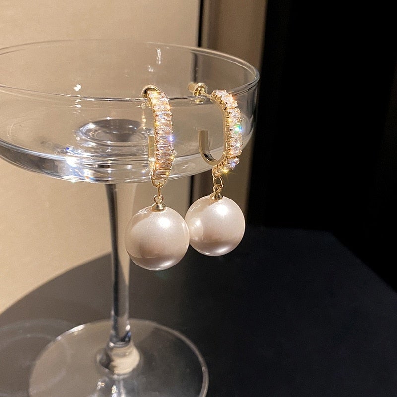 Boucles d'Oreilles en Perles et Zirconiums de Luxe