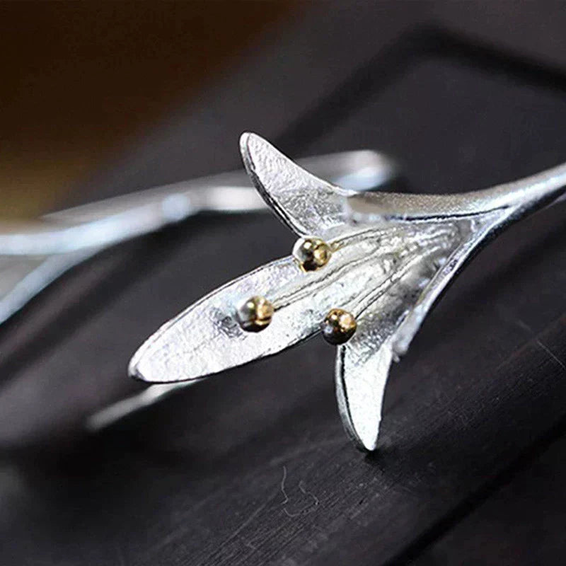 Boucles d'Oreilles avec Fleurs en Argent