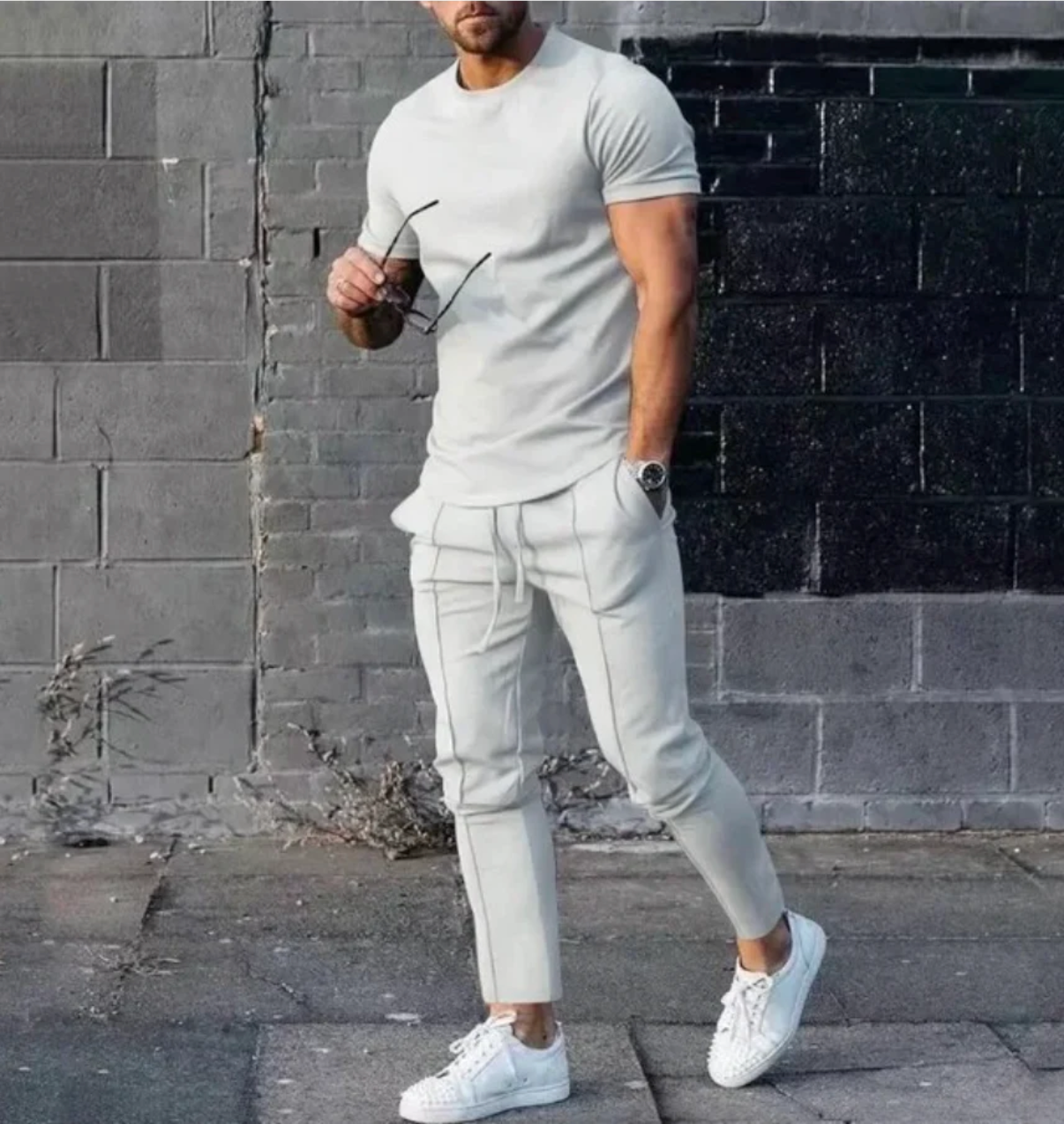 James™ | Ensemble Élégant