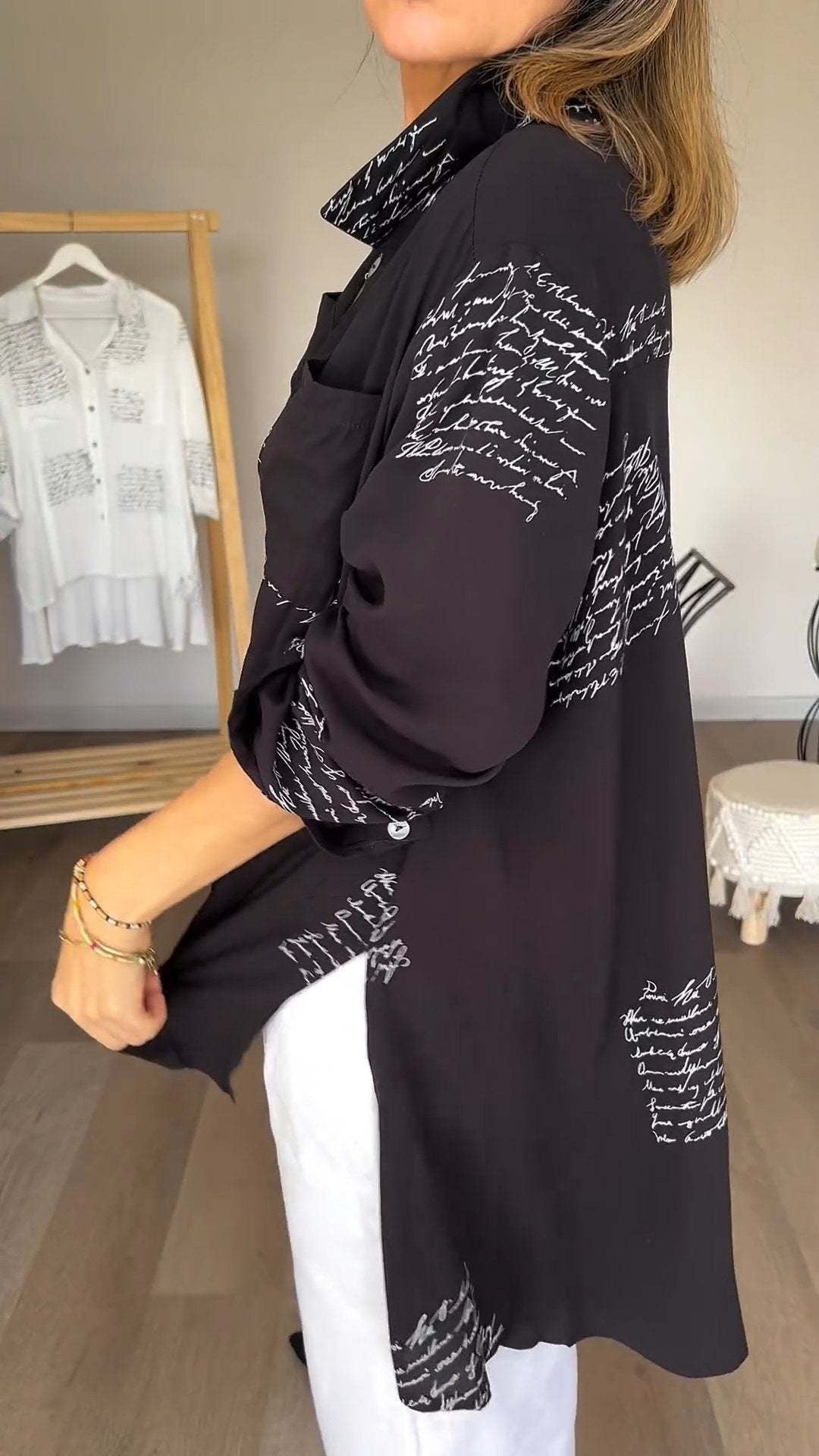 Carla™ | Chemise Boutonnée Écrite à la Main