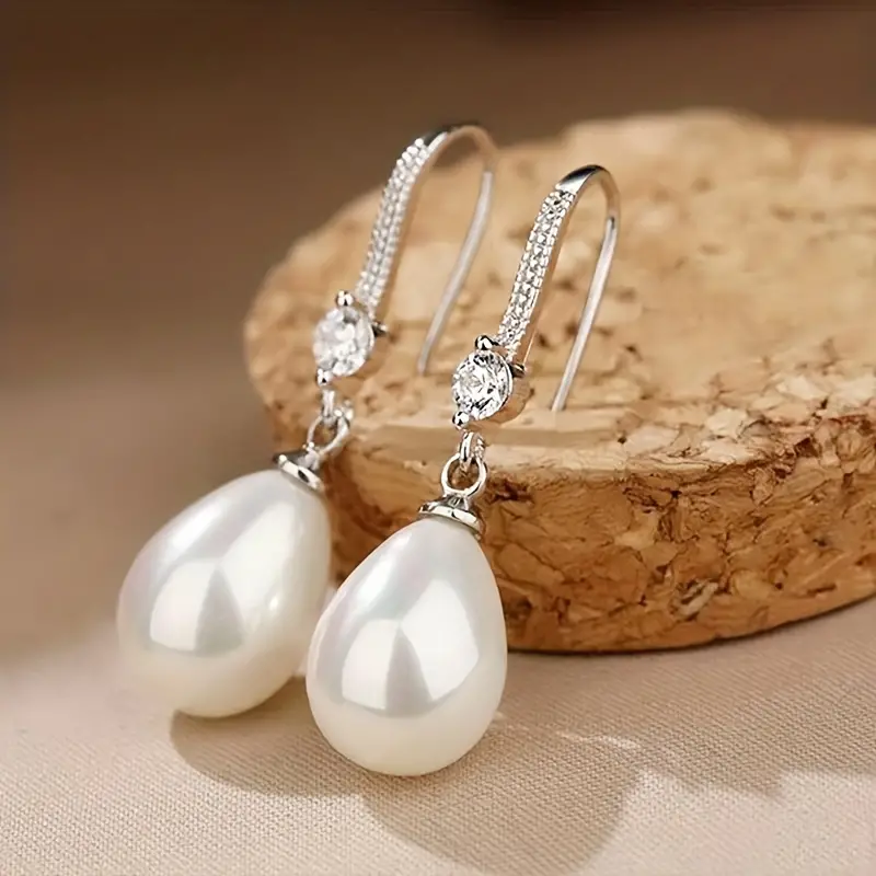 Boucles d'Oreilles Pendantes en Perles Brillantes