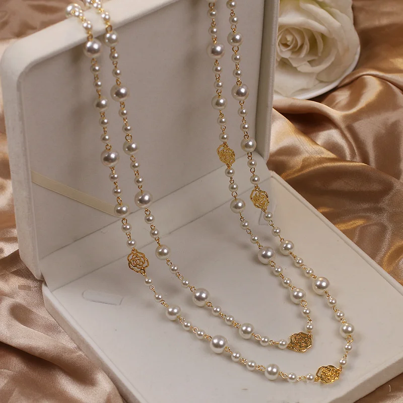 Collier de Perles Dorées Élégant