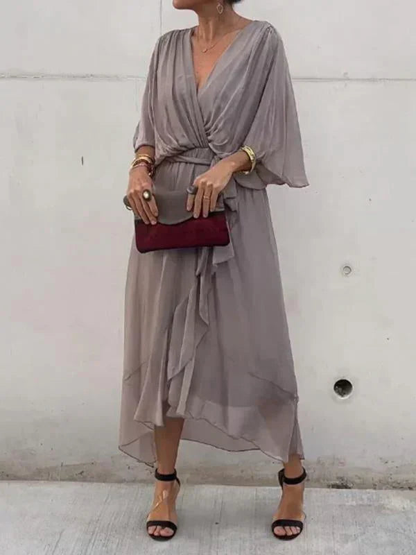 Monica | Robe en mousseline de soie avec décolleté en V